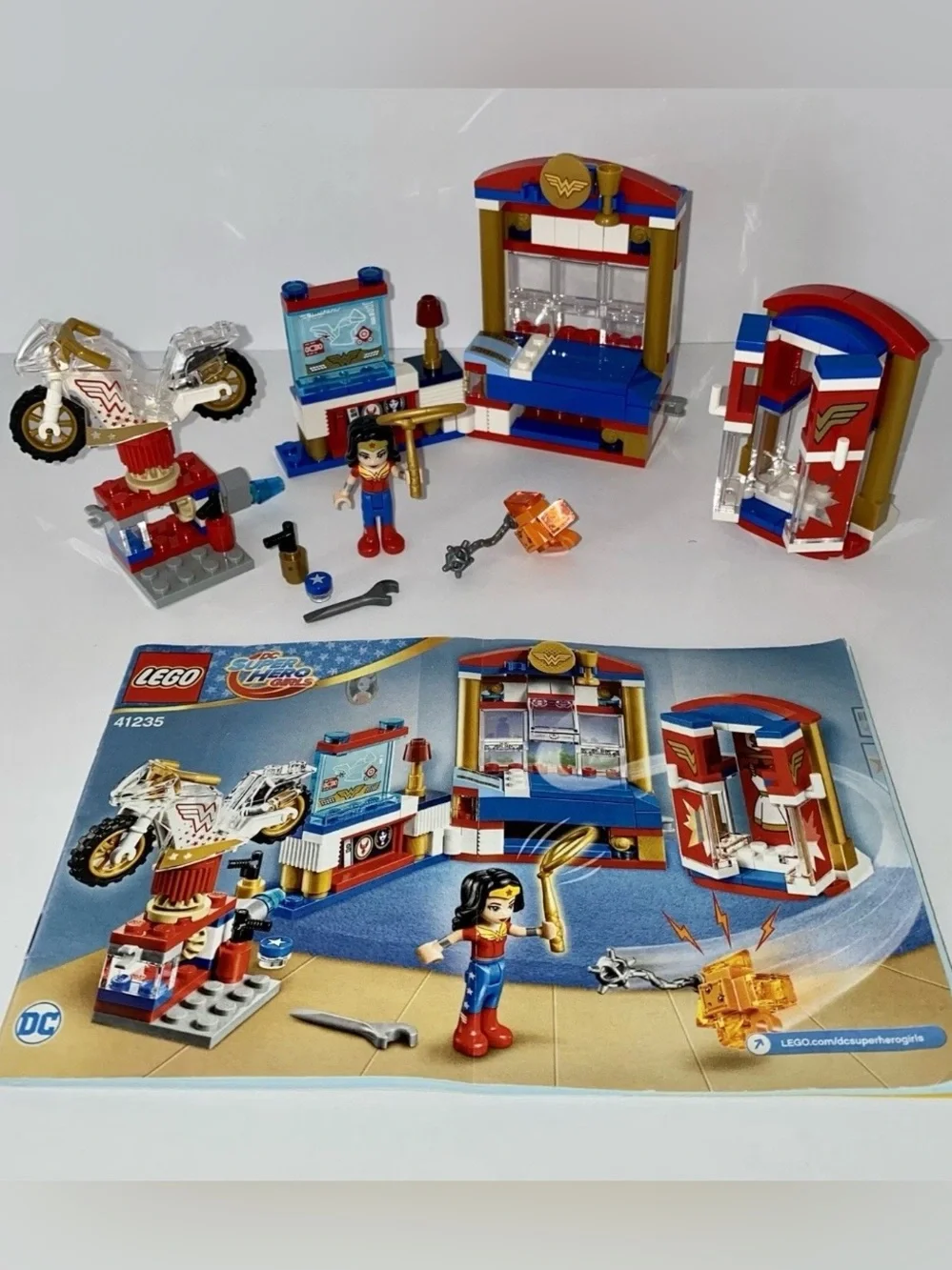 Lego Retired DC Super Hero Girls 41235 Wonder Woman Dorm 100% Completed Set